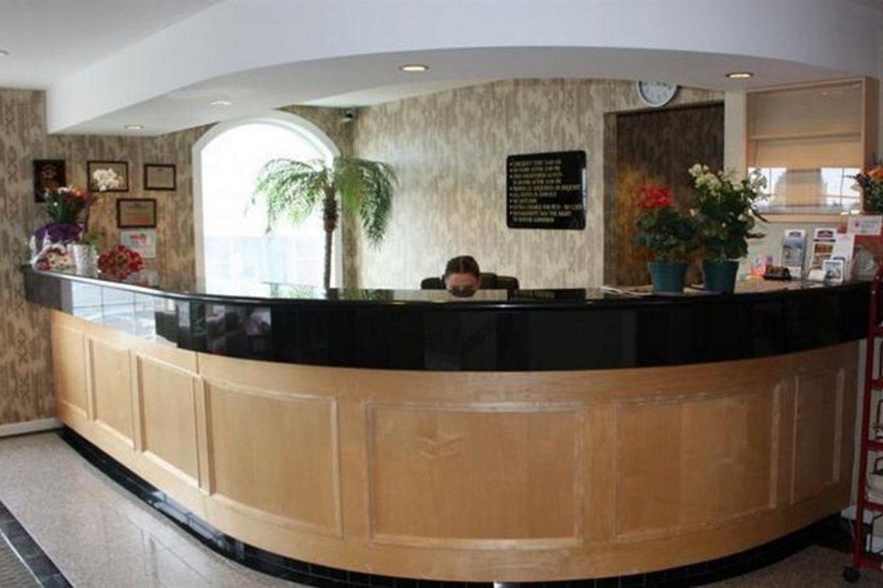 Canadas Best Value Inn Chinook Station Calgary Extérieur photo