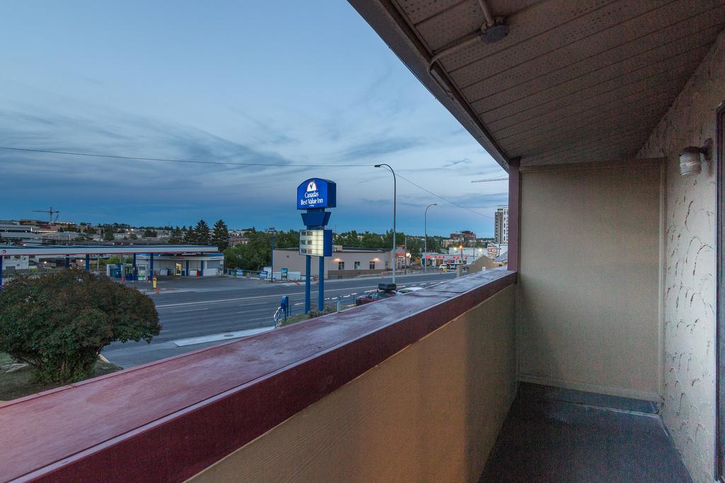 Canadas Best Value Inn Chinook Station Calgary Extérieur photo