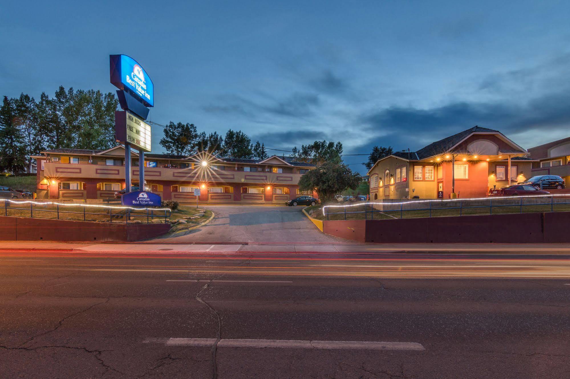 Canadas Best Value Inn Chinook Station Calgary Extérieur photo
