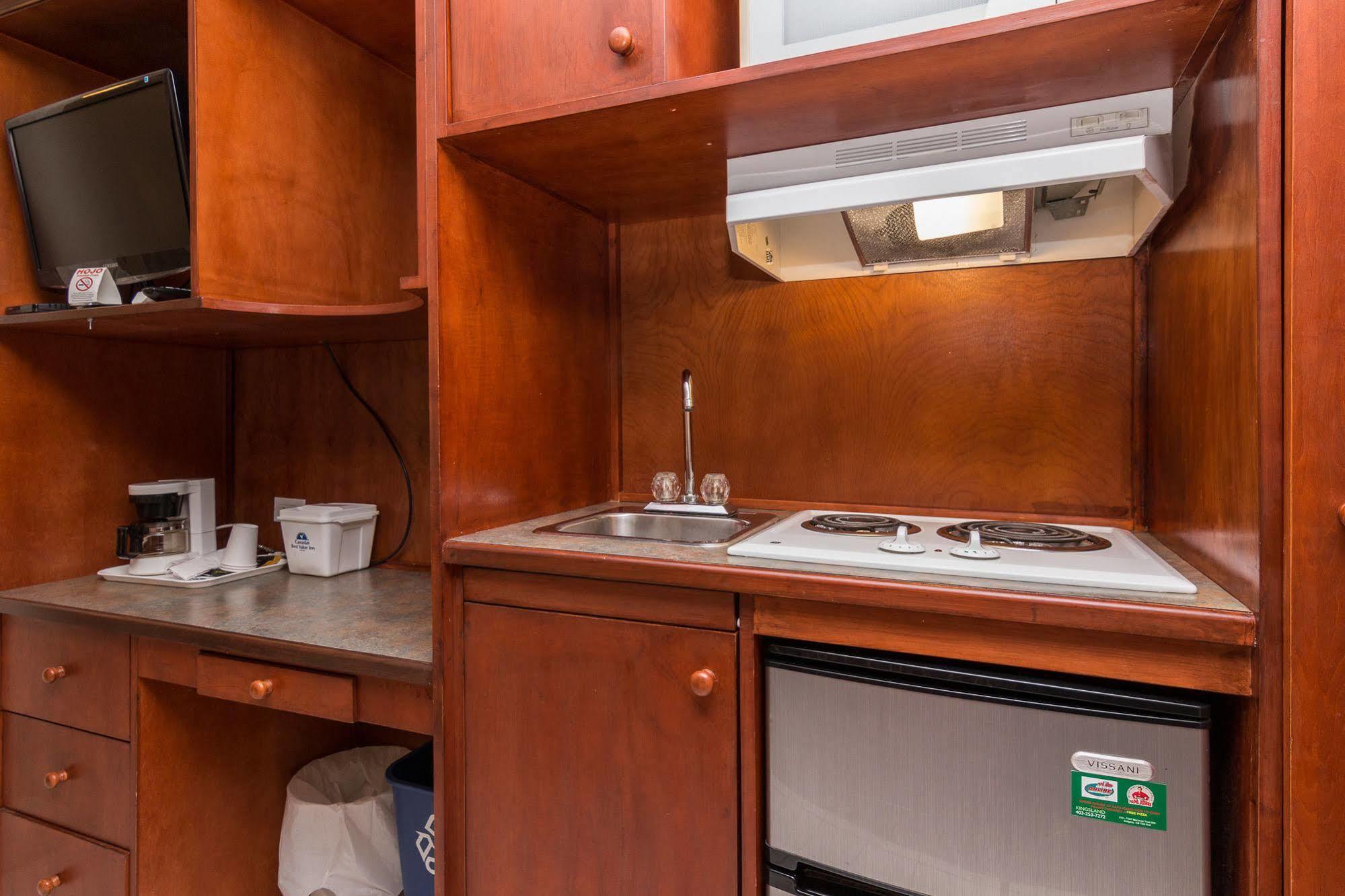 Canadas Best Value Inn Chinook Station Calgary Extérieur photo