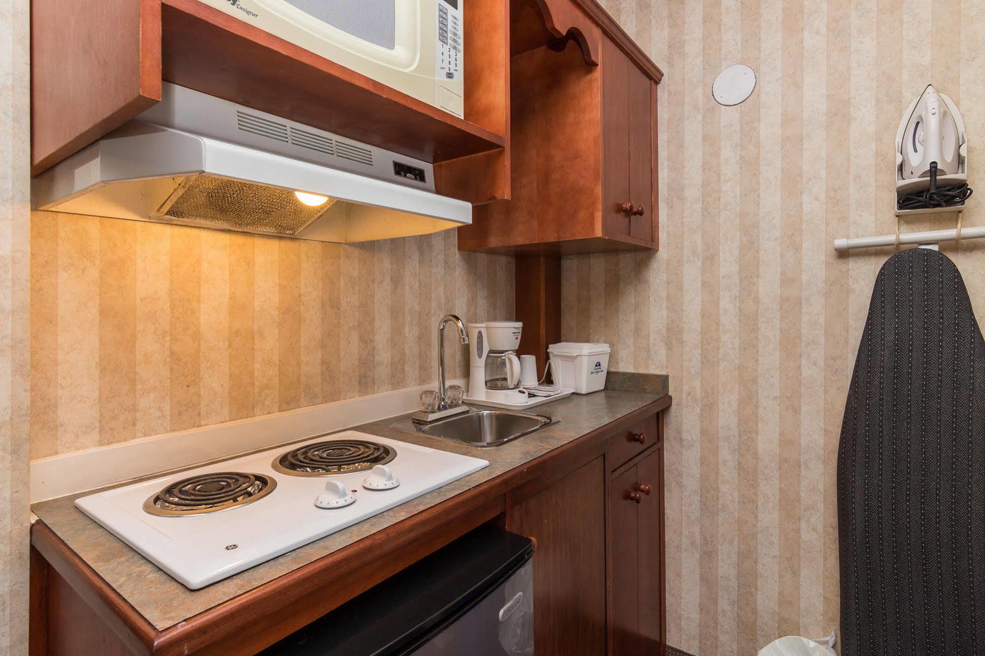 Canadas Best Value Inn Chinook Station Calgary Extérieur photo