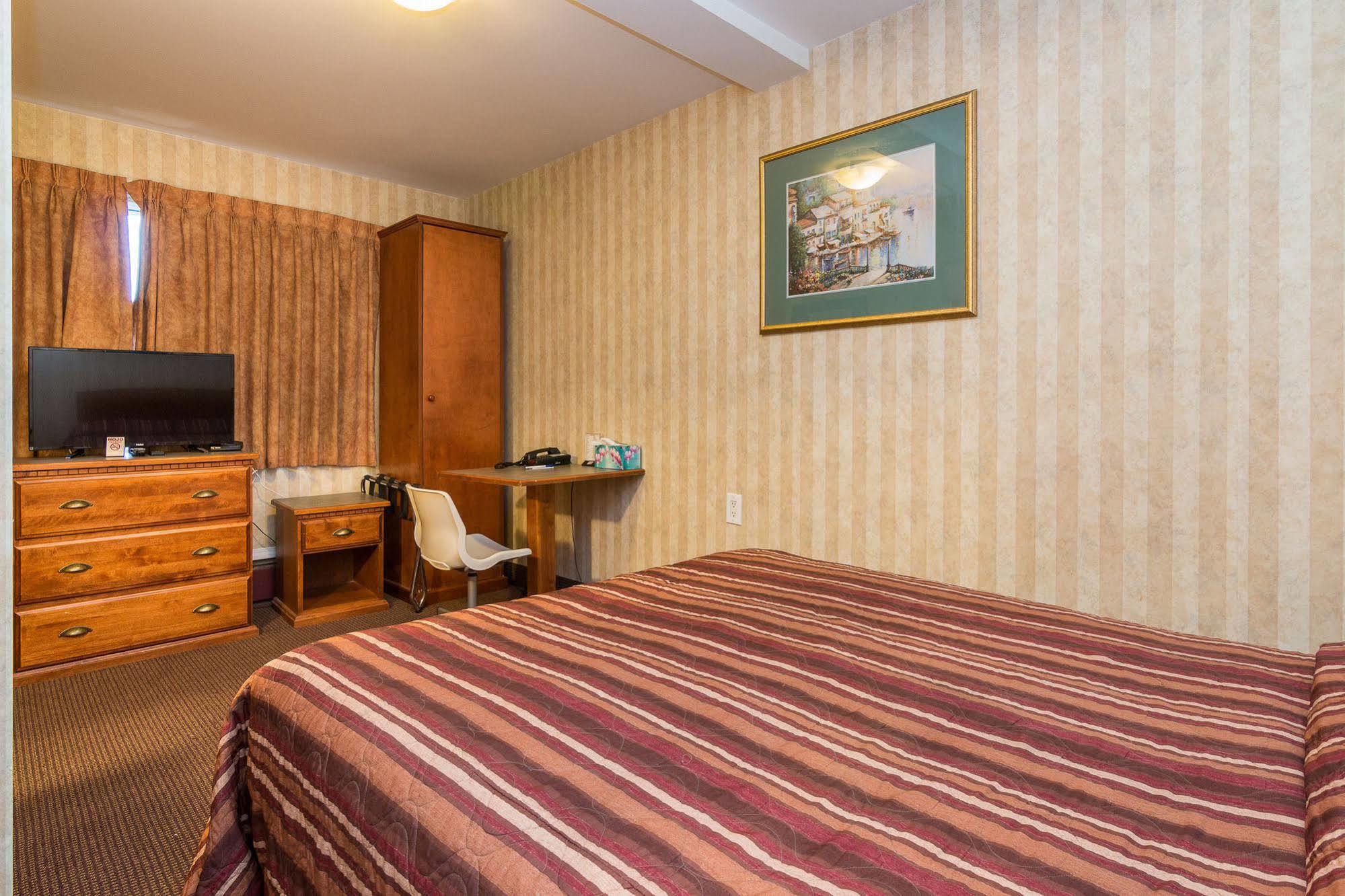 Canadas Best Value Inn Chinook Station Calgary Extérieur photo