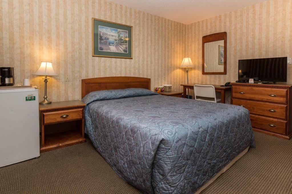 Canadas Best Value Inn Chinook Station Calgary Extérieur photo